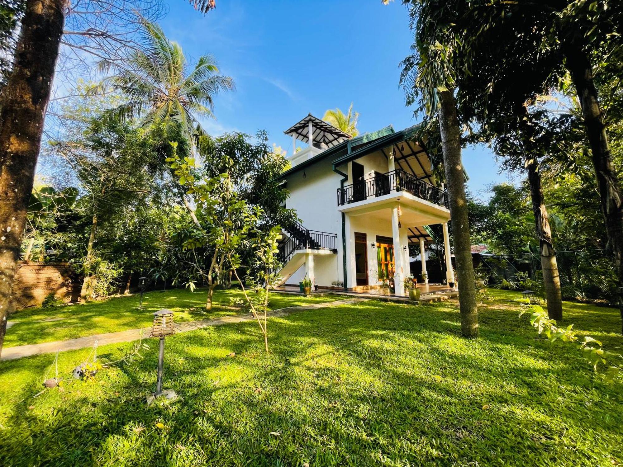 Yala Safari River View Hotel Tissamaharama Exteriör bild