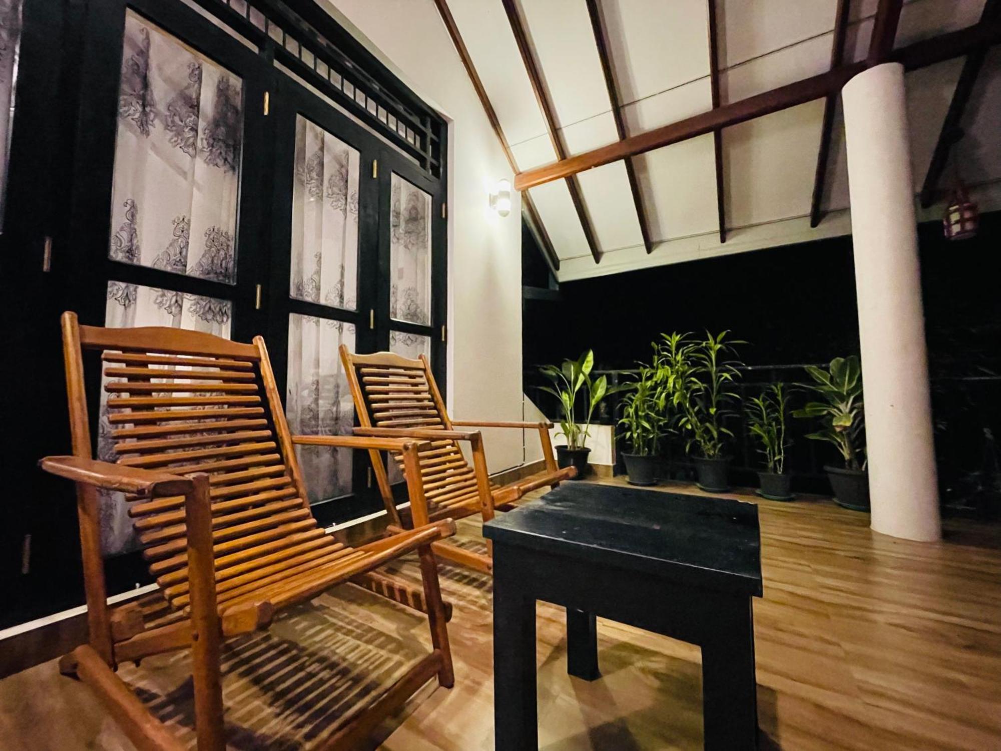 Yala Safari River View Hotel Tissamaharama Exteriör bild