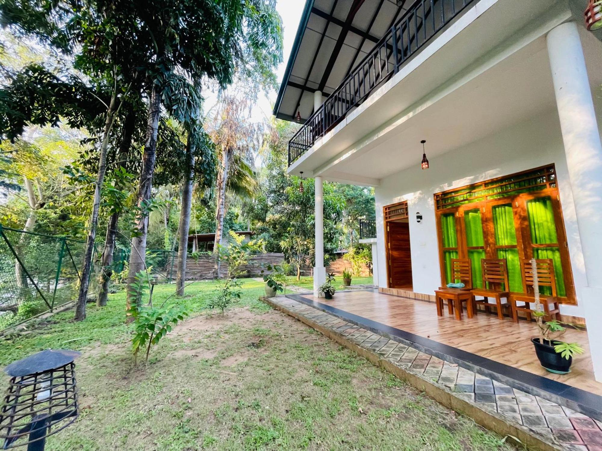 Yala Safari River View Hotel Tissamaharama Exteriör bild